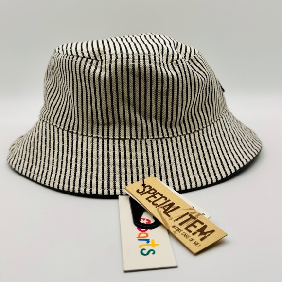 NWT Barts "Gecko" Reversible Bucket Hat Green Stripes Kids Sz 55 8 yrs - Picture 2 of 8